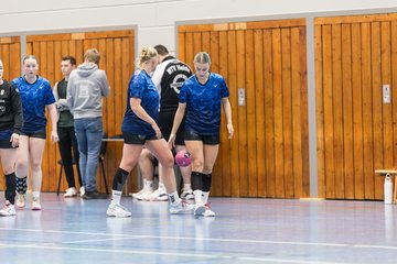 Bild 182 - F HSG Kremperheide/Muensterdorf - HSG Holstein Kiel/Kronshagen : Ergebnis: 31:26